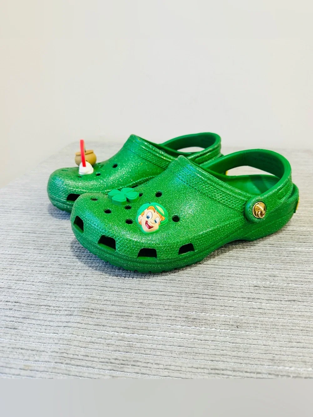 Crocs Classic Clog‎ Lucky Charms Magically Delicious Green Glitter Kids Size J4